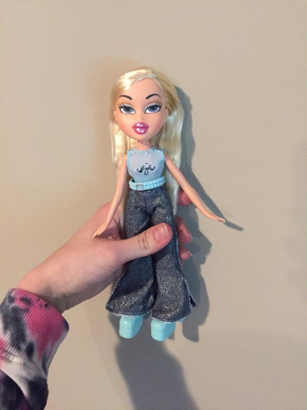 Bratz 20 Yearz Special Edition Original Cloe Fashion Doll Hot Topic