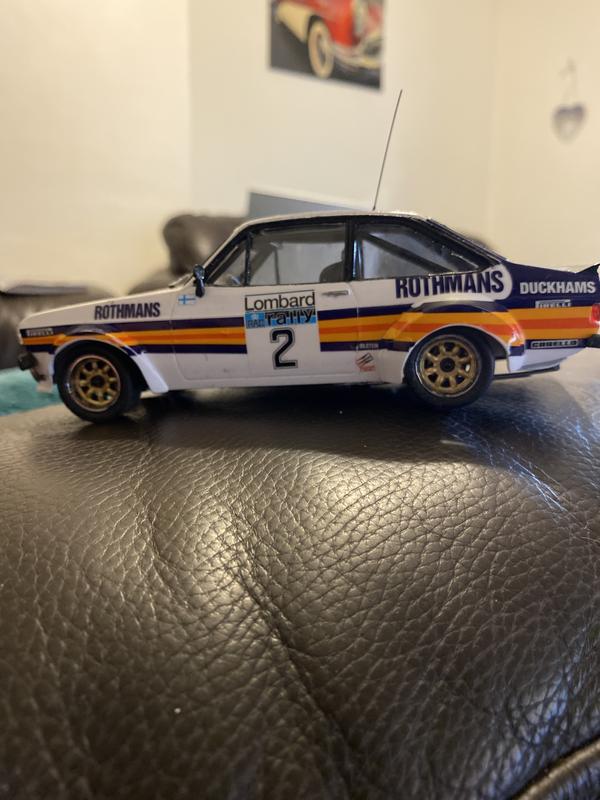 ITALERI Ford Escort RS 1800 Modellbausatz 1:24 - Rallye Auto Bausatz
