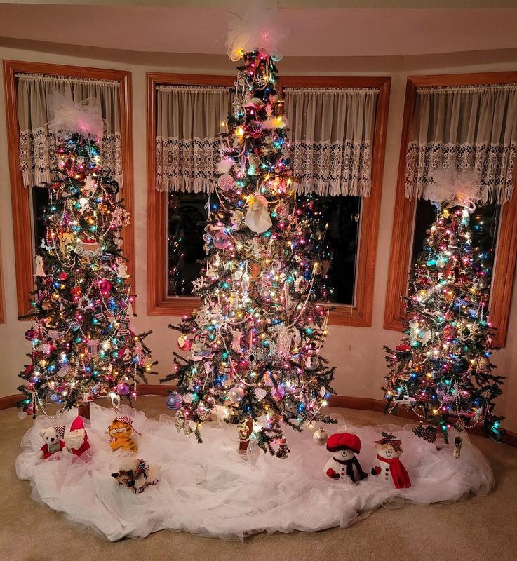 Narrow Alpine Pre-Lit Christmas Tree - 4 ft | Hobby Lobby | 5172341