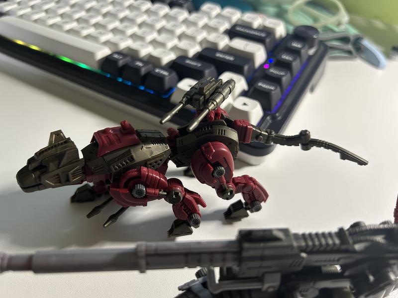 ZOIDS EZ-006 Canory Molga & EZ-023 Hell Cat Model Kit | Hobby