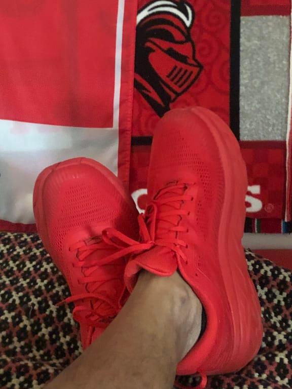 hoka bondi 7 red