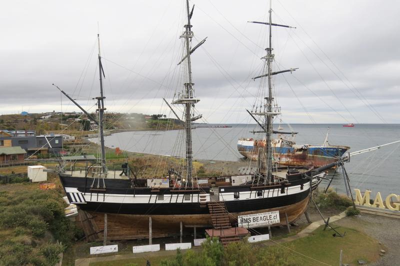 barco hms beagle