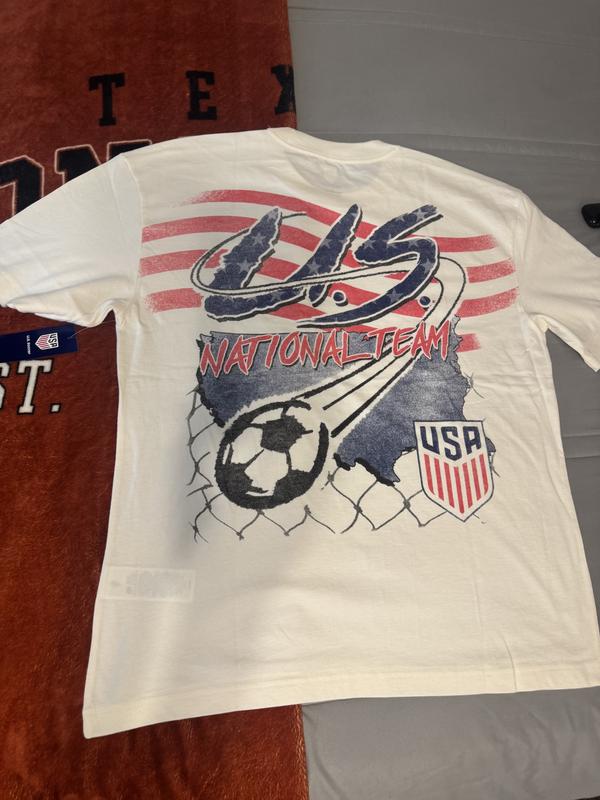 Men's Boxy 2002 FIFA World Cup™ Korea Japan Graphic Tee | Men's