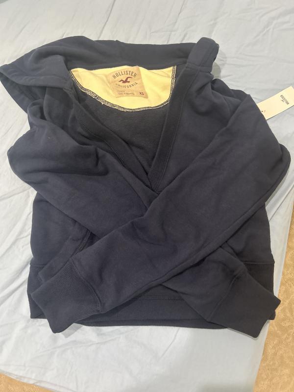 Women's Easy V-Neck Hoodie | Women's Clearance | HollisterCo.com