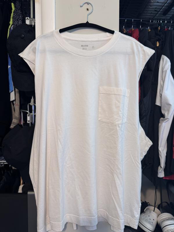 ★Hollister.co★ボックスポケットカットオフタンク Men's Boxy Pocket Cutoff Tank | Men's Tops | HollisterCo.com