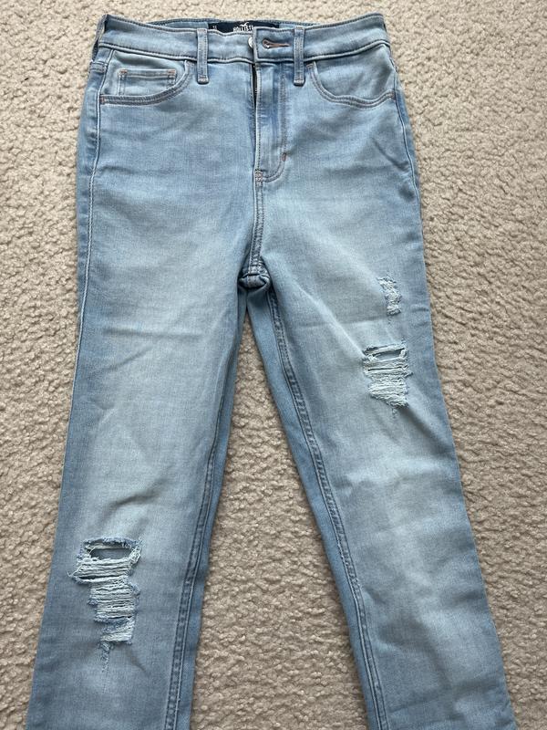 Hollister Ultra High-Rise Ripped Light Wash Mom Jeans Sz 26