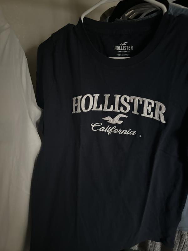 Hollister hotsell cute shirts