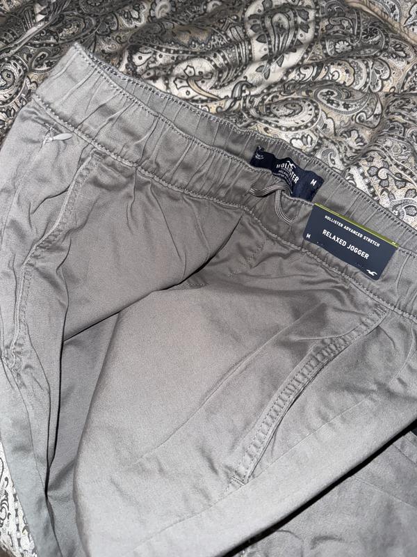 Men s Relaxed Twill Joggers Men s Bottoms HollisterCo