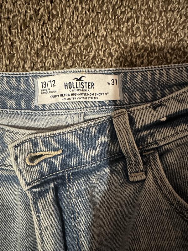 Hollister ultra high sale rise mom shorts