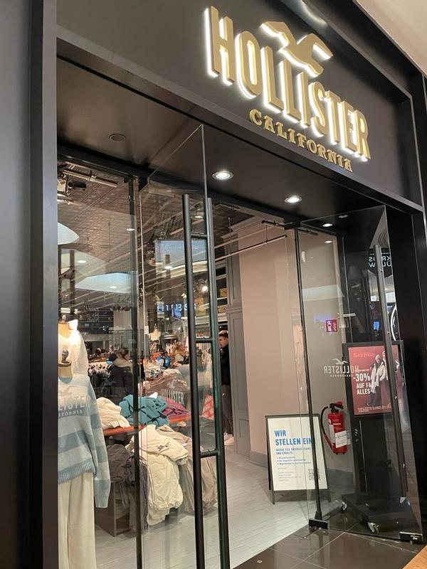 Hollister 2024 outlet italia