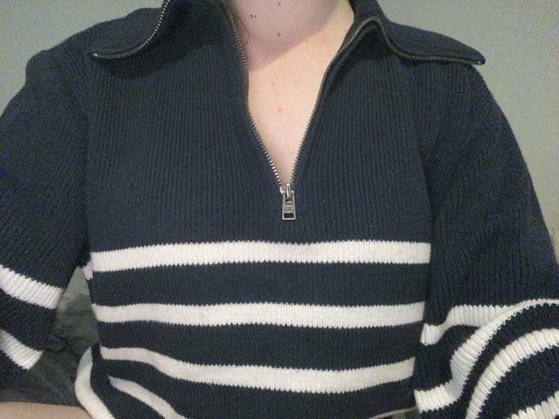 Hollister boyfriend half hot sale zip sweater