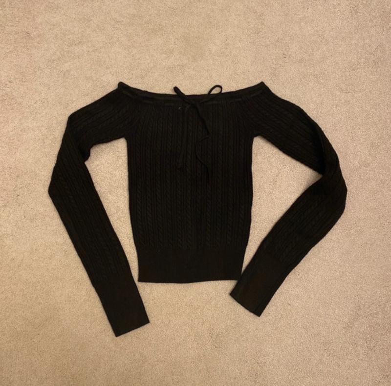 Women's Off-the-Shoulder Cable-Knit Sweater | Women's