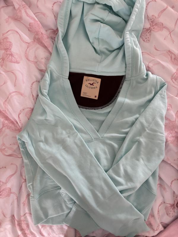 Women's Easy V-Neck Hoodie | Women's Sale | HollisterCo.com