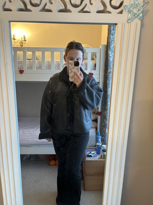 Hollister sherpa lined jacket deals