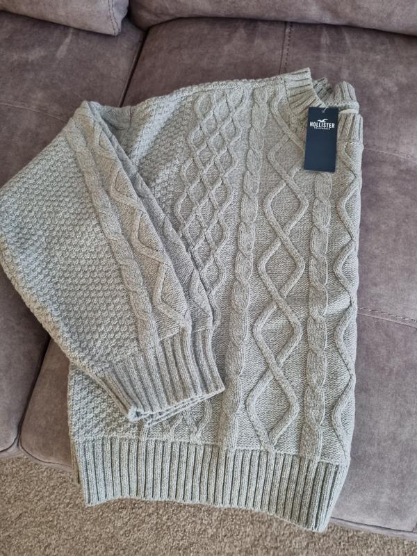 Boxy cable knit sweater hotsell