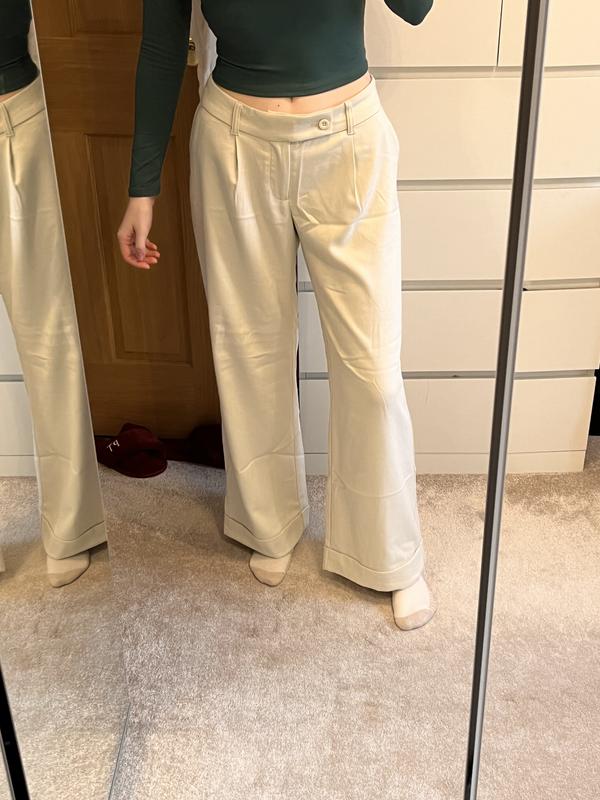 Women s Hollister Livvy Low Rise Wide Leg Pants Women s Sale HollisterCo