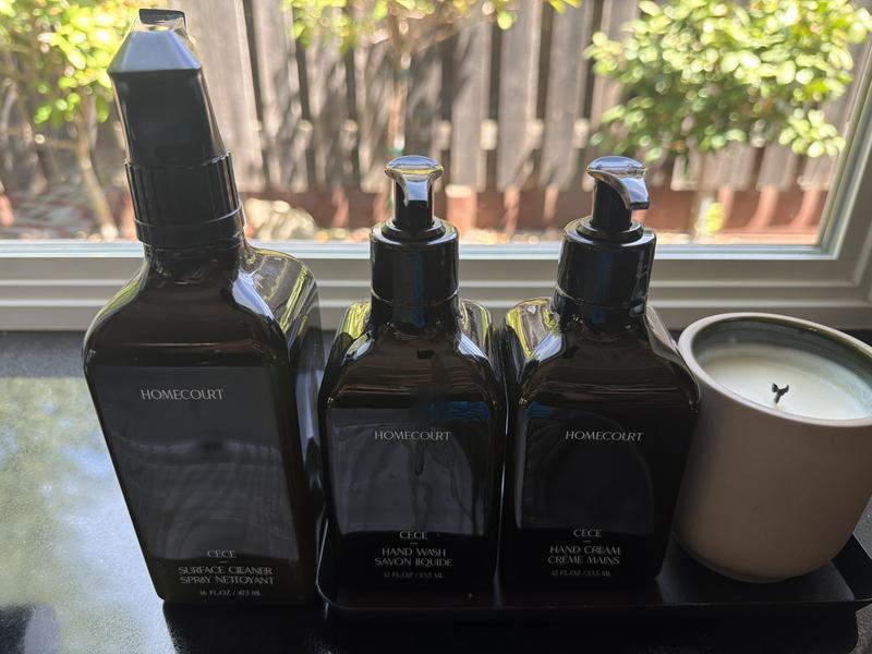 Customer photo for "Streak free and smells divine!"