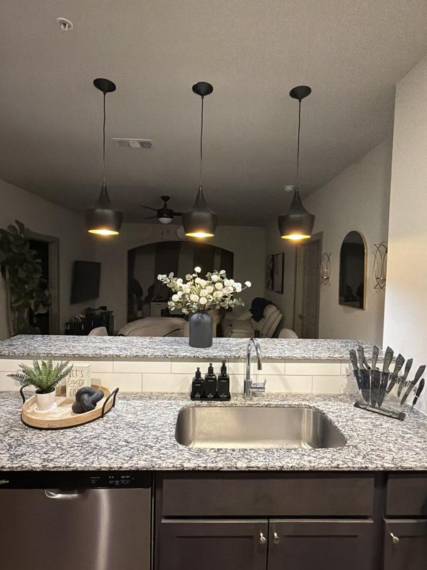 Review Thumbnail Image 0 378730768