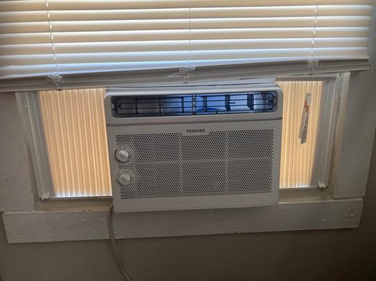Toshiba 5,000 BTU 115-Volt Window Air Conditioner in White RAC