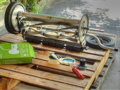 Sharpening Vintage Reel Mower Tires Cylinder Mower Sharpener Lee