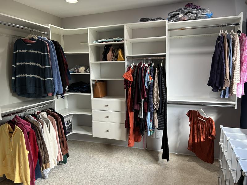 Closet Evolution Ultimate 84 in. W - 115 in. W White Corner System