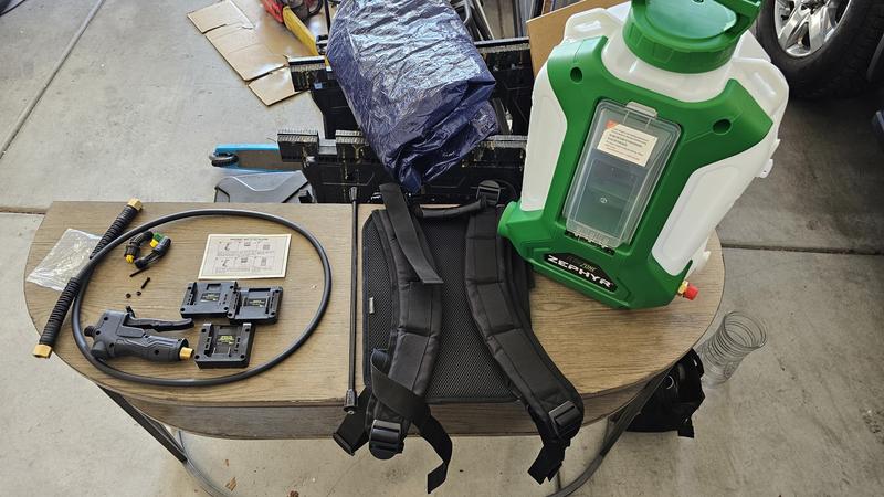 FLOWZONE Zephyr Battery Powered Backpack Sprayer (4 Gal.) FZSATJ-3