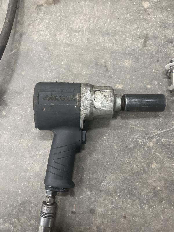 Clé à Chocs Pneumatique Husky 1/2" - 650 Ft-lbs - Modèle H4455 - Neuf Avec Défaut