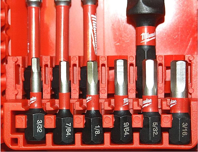 STRAIGHT 150W パワーサプライ ミニ四駆用　分配セット Milwaukee SHOCKWAVE Impact Duty Alloy Steel Screw Driver Bit Set