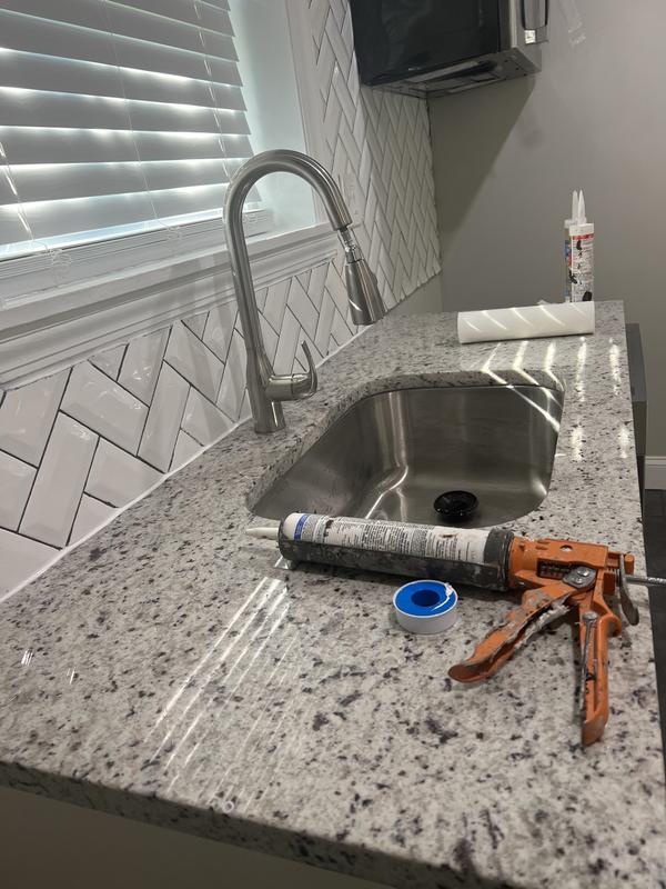 Daltile Restore Cool Mint 4-1/4 in. x 4-1/4 in. Glazed