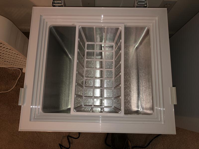 JEREMY CASS 21 in. 2.8 cu. ft. Manual Defrost Chest Freezer with