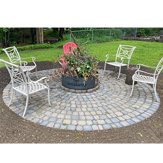 Mutual Materials 33.24 ft. x 1.375 ft. x 2.375 in. Summit Blend Old Dominion Paver Circle Expansion Kit (260 Pieces/45.72 sq. ft./Pallet)