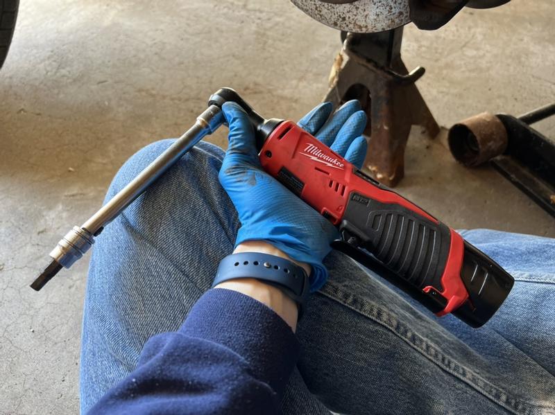 Milwaukee 2457-20 M12 12-Volt Lithium-Ion Cordless 3/8 in. Ratchet (Tool-Only)