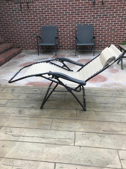 Hampton bay gravity chair discount
