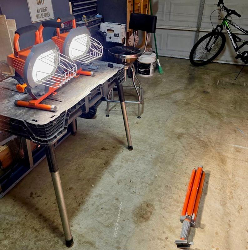 HDX 1200-Watt Halogen Tripod Work Light LG351-1200W - The Home Depot
