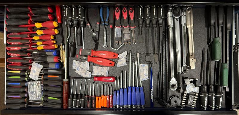 Husky Tool Storage Heavy Duty 84 in. W x 24 in. D Matte Blue
