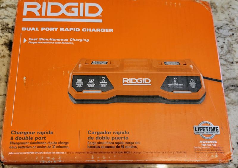 RIDGID 18V Lithium-Ion Compact Battery Charger – R86093 (Renewed) – Smart Indicator & Wall-Mountable