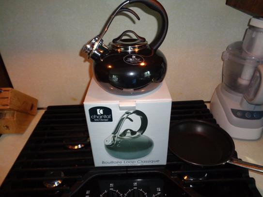 Reviews for Chantal Classic Loop 7.2-cups Enamel-On-Steel Onyx Tea