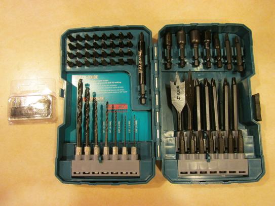 メンテナンス Makita  T-01725 70-Piece Makita T-01725 Contractor-Grade Bit Set, 70-Pc. - Jobber
