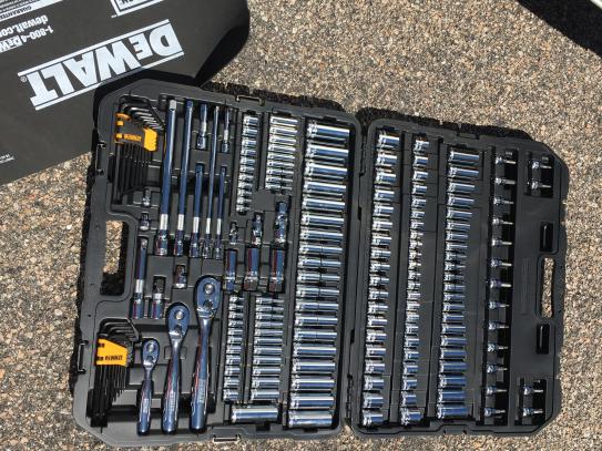 DEWALT Chrome Vanadium Mechanics Tool Set (192-Piece) DWMT75049