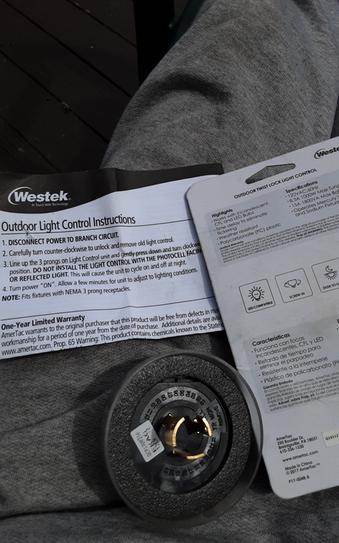 Defiant 1000-Watt Outdoor Twist-Lock Light Control LC120BC-4 - The Home ...