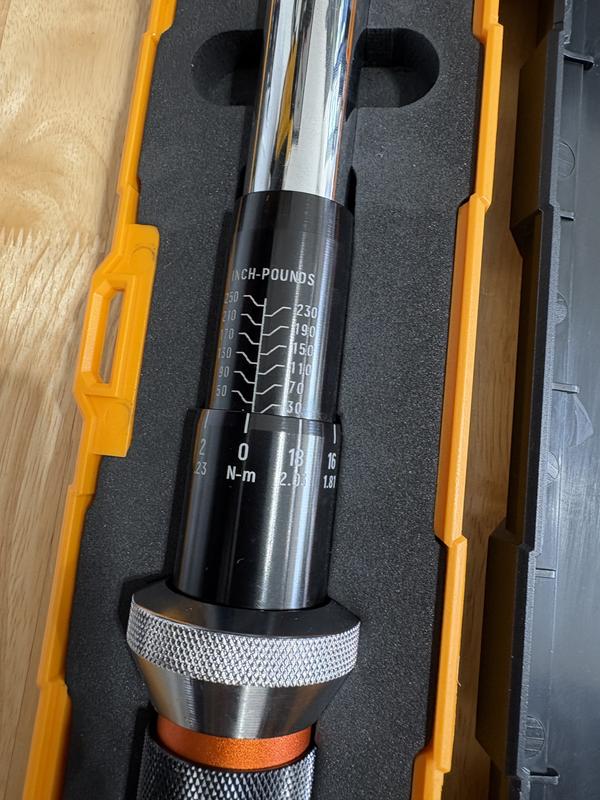 オーラ23   No1003 GEARWRENCH 3/8 in. Drive 120XP 10 ft. to 100 ft./lbs. Micrometer