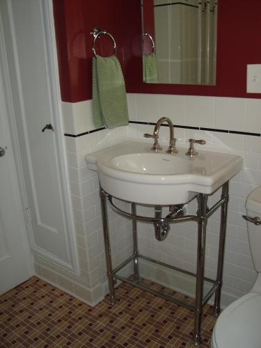 American Standard Retrospect 27 In W Pedestal Sink Basin In White