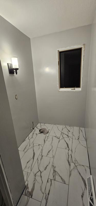 Lifeproof Glenbarr Concrete 22 MIL x 18.5 in. W x 37 in. L Click