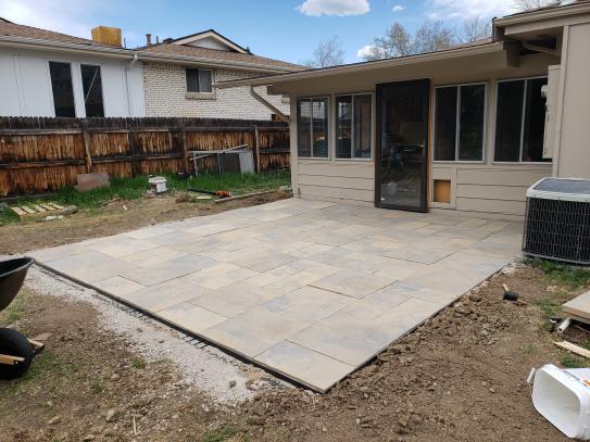 Nantucket Pavers Patio-on-a-Pallet 10 ft. x 10 ft. Concrete Gray Basket ...