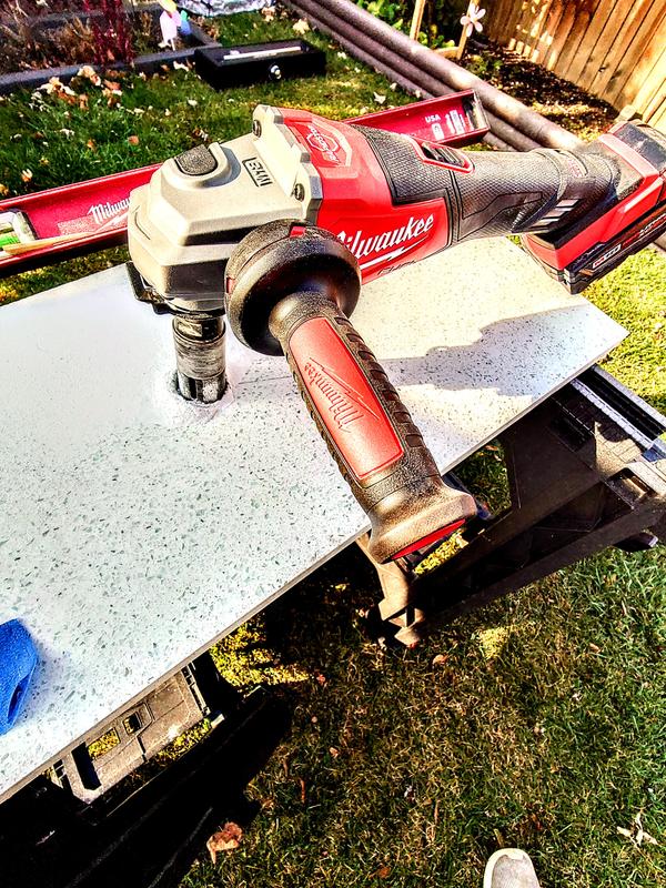 鼻烟壶3 M18 FUEL™ 4-1/2