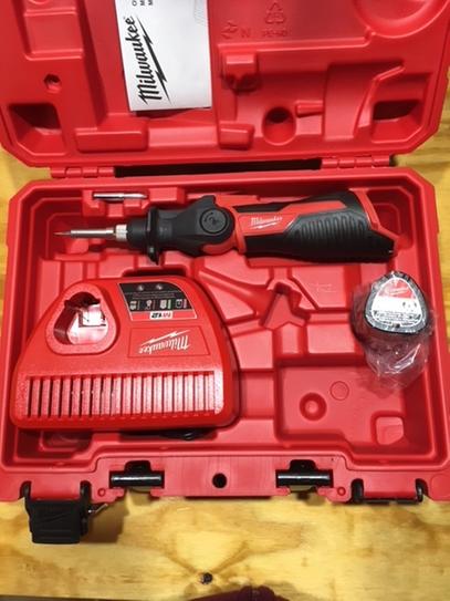 milwaukee 2482-22 12-volt cordless lithium-ion screwdriver flashlight combo kit 2401-22 M12 1/4 in. Hex : Tools & Home Improvement Milwaukee 2492 Milwaukee 2498-25 M12 12V Cordless