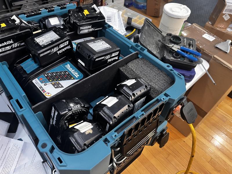 Have a question about Makita MAKTRAK Medium Tool Box? - Pg 0 - The