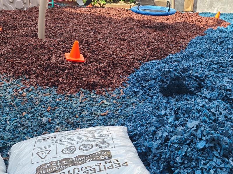 Vigoro 37.5 cu. ft. Blue Recycled Rubber Mulch (25 Bags