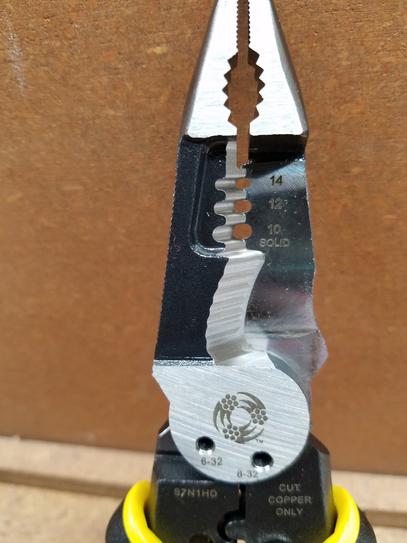 Southwire S7N1HD 7-in-1 Multi-Tool Plier: Shears 6-32 & 8-32 Bolts