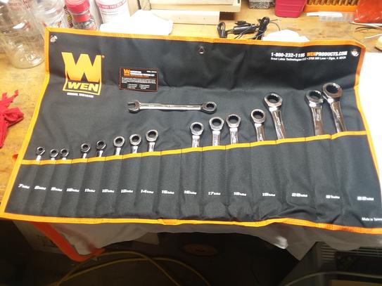 WEN Professional-Grade Ratcheting Metric Combination Wrench
